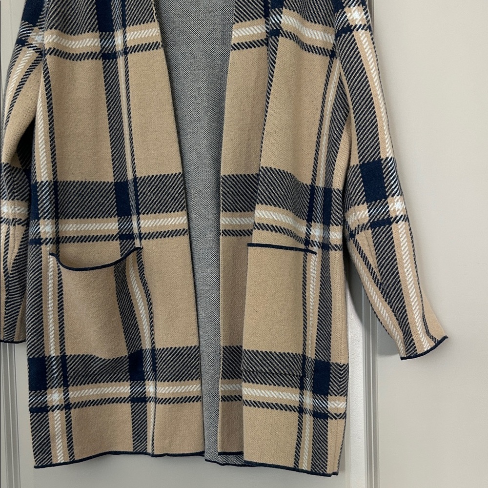 Ann Taylor Beige and Black Plaid Blazer - Picture 6 of 14